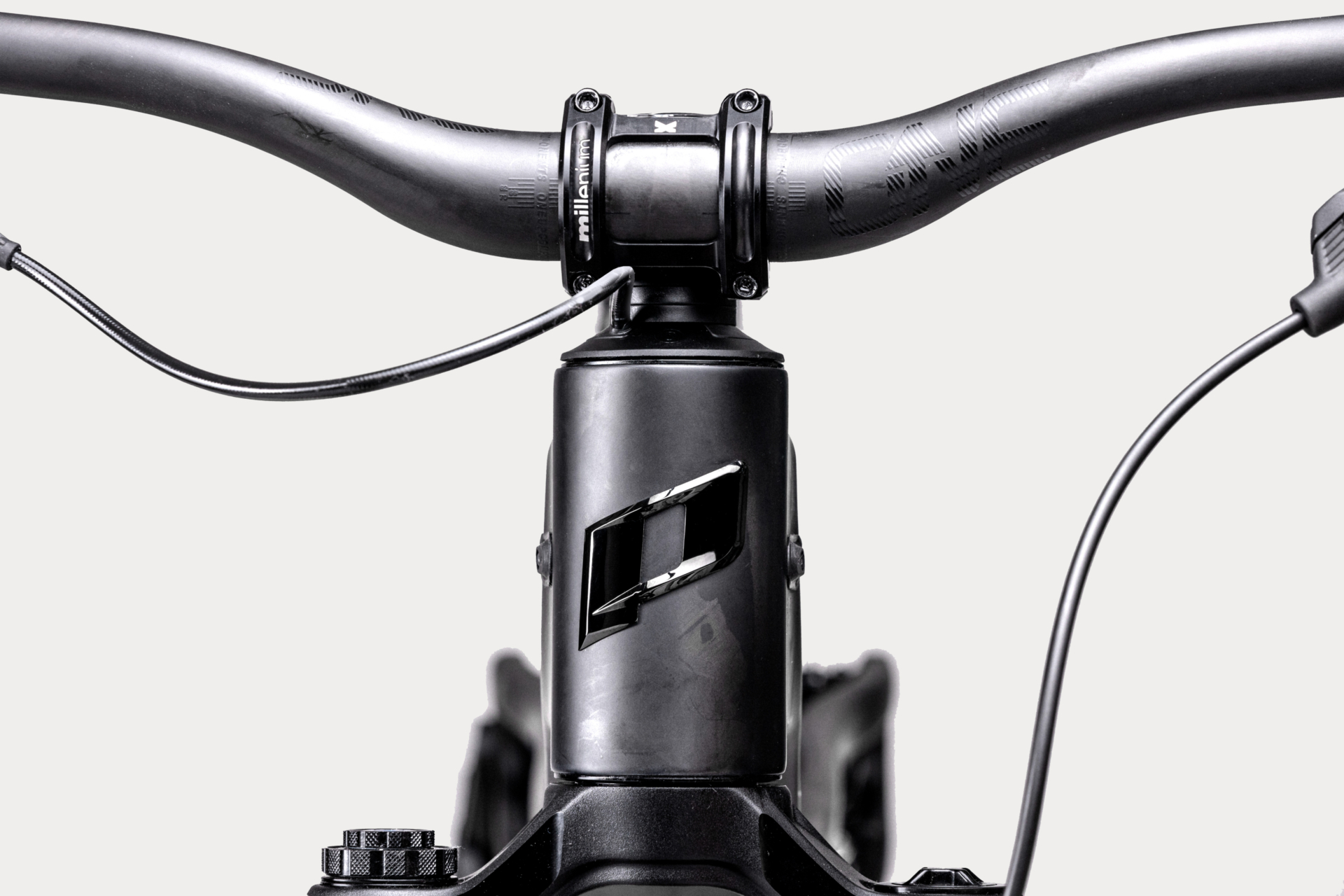 Acros Integrated Cable Routing