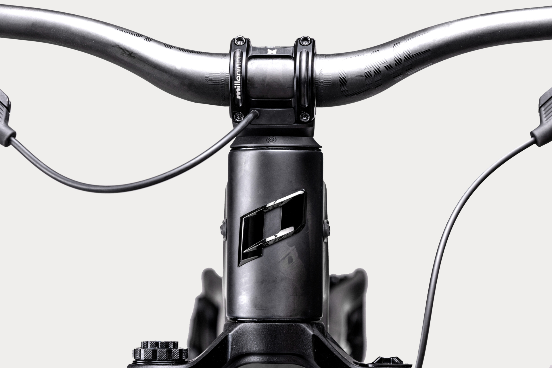 Sixpack Integrated Cable Routing System