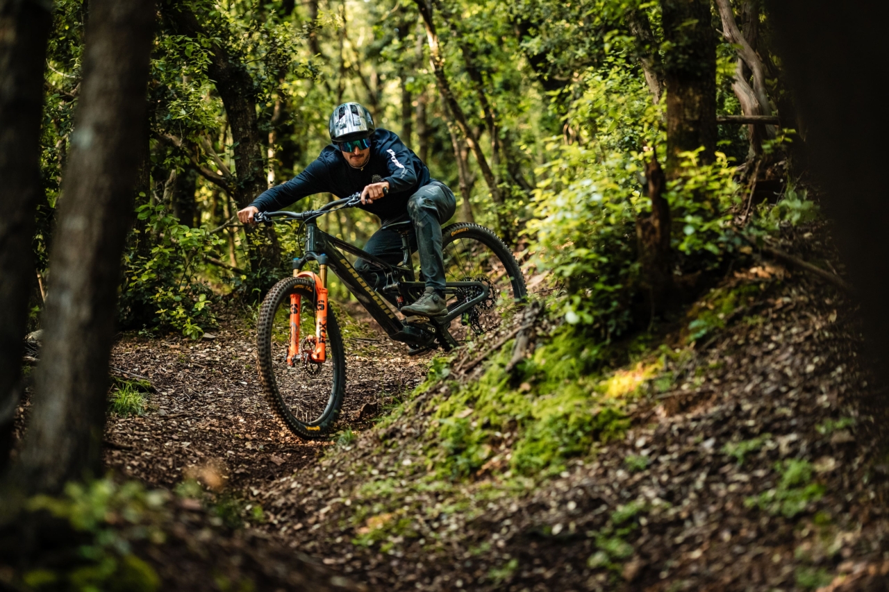 PROPAIN-Sresh-SL-Action-MY25-eignerframes_DSC3730