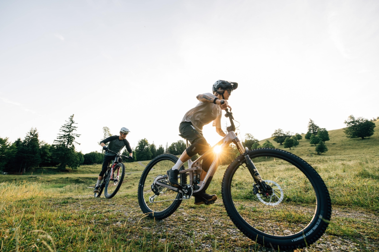 PROPAIN-Hugene-3-CF-MY25-Action-Allgaeu-MB-web-3211