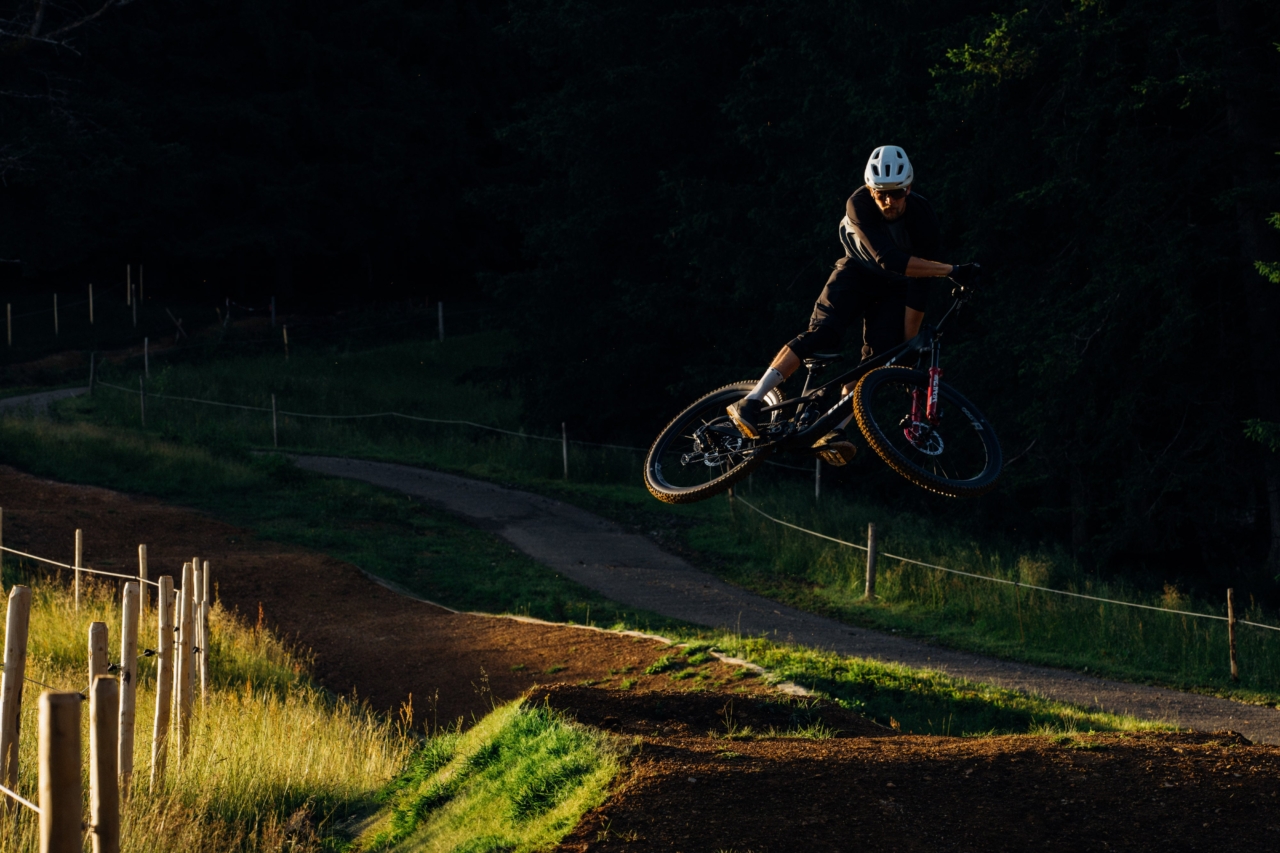 PROPAIN-Hugene-3-CF-MY25-Action-Allgaeu-MB-web-3655