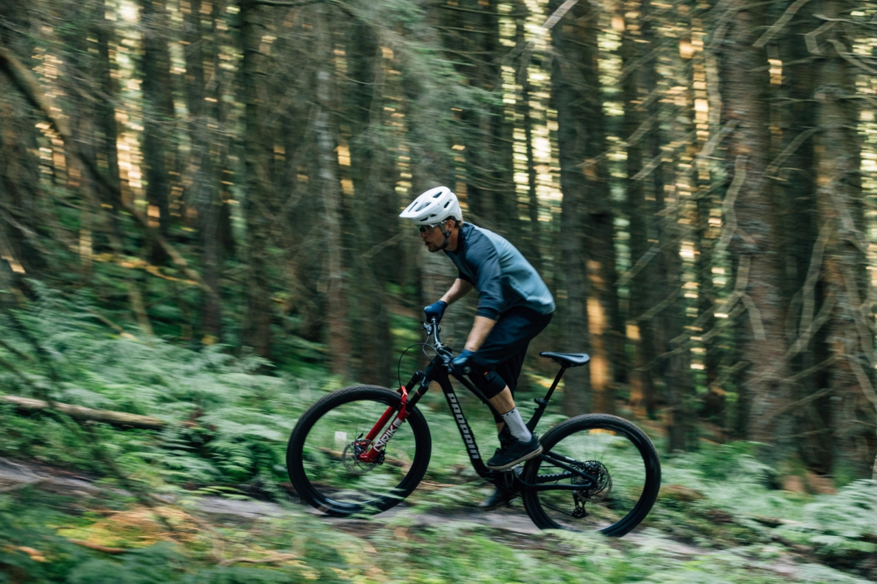 PROPAIN-Hugene-3-CF-MY25-Action-Allgaeu-MB-web-4525